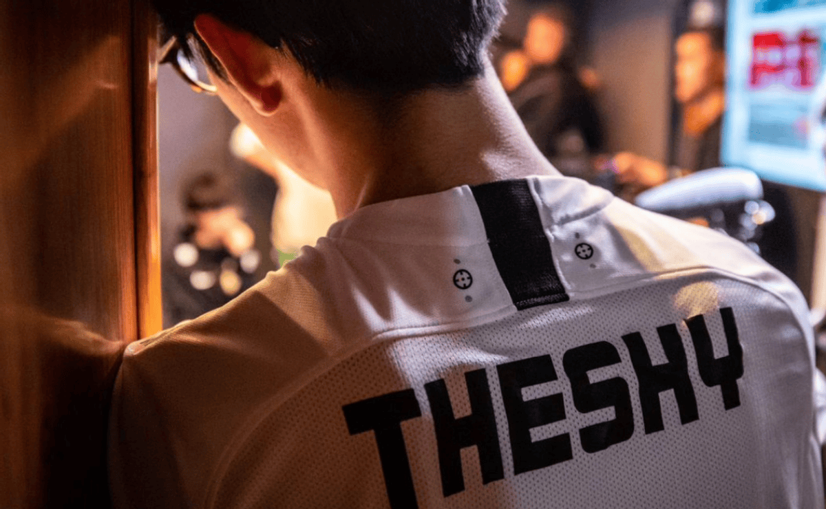 疑是对他努 疑是对他努