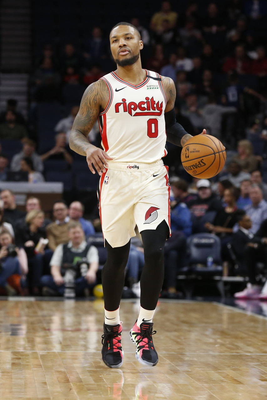 崭露头角 崭露头角